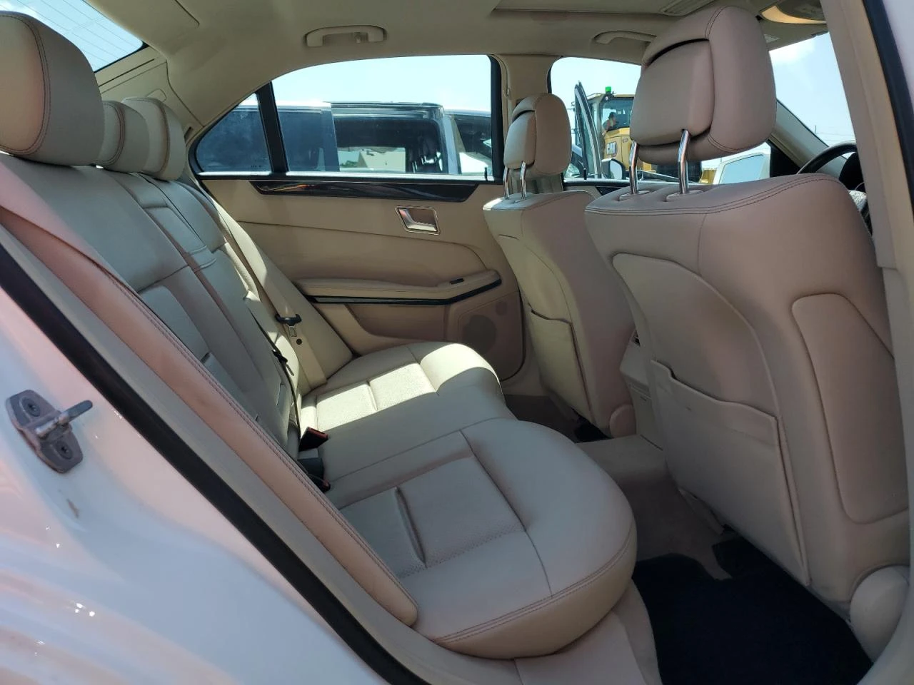 Mercedes-Benz E 350 4MATIC * Възможност за лизинг*  - изображение 10