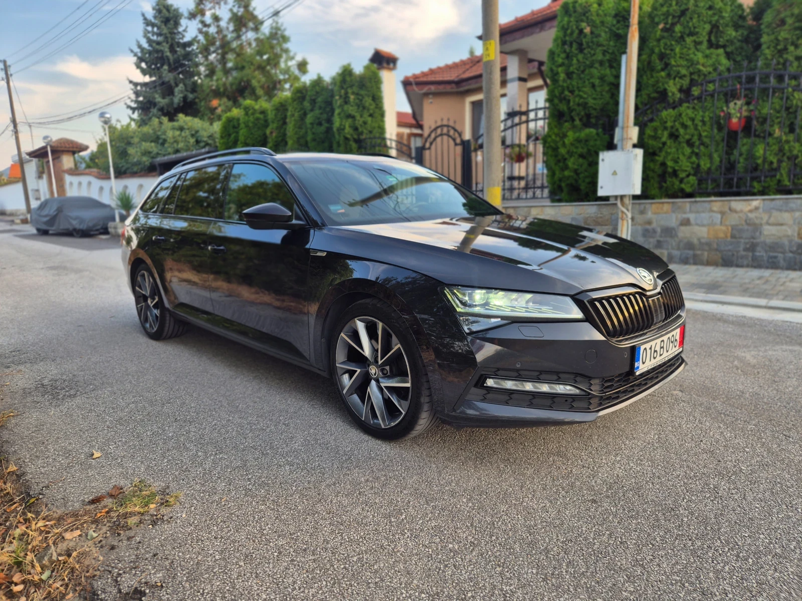 Skoda Superb 2.0D-190кс/SportLine/21г. - изображение 2