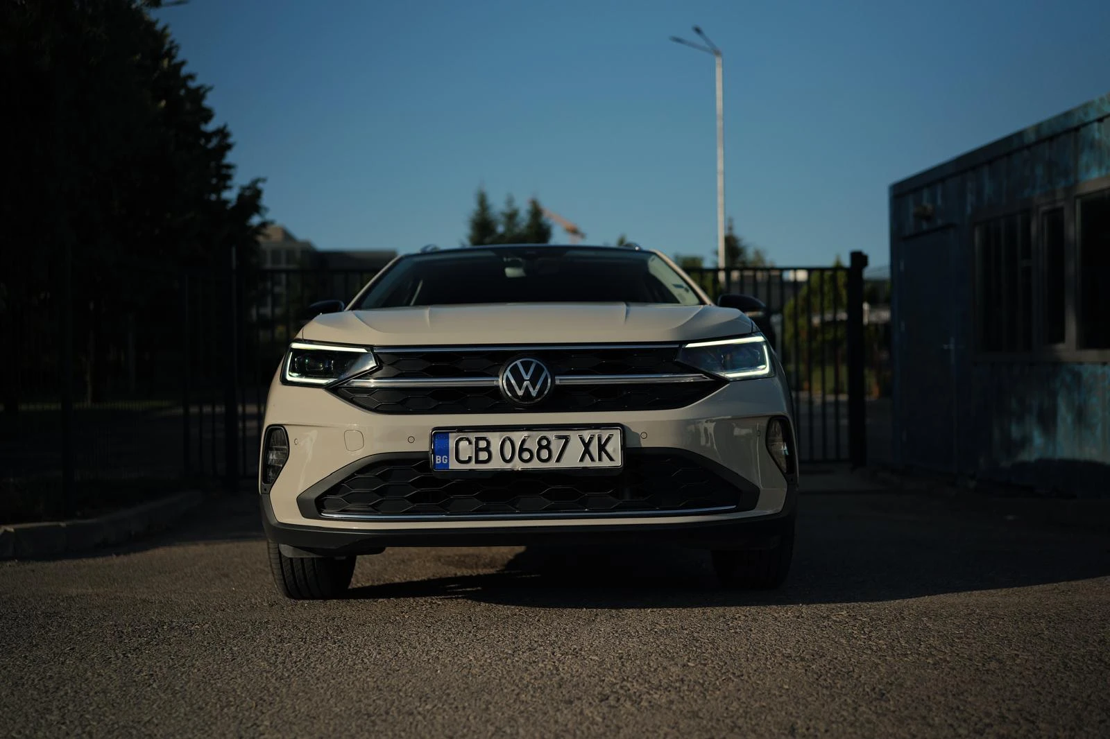 VW Taigo STYLE Edition / Гаранционен / Лизинг през Порше - изображение 4