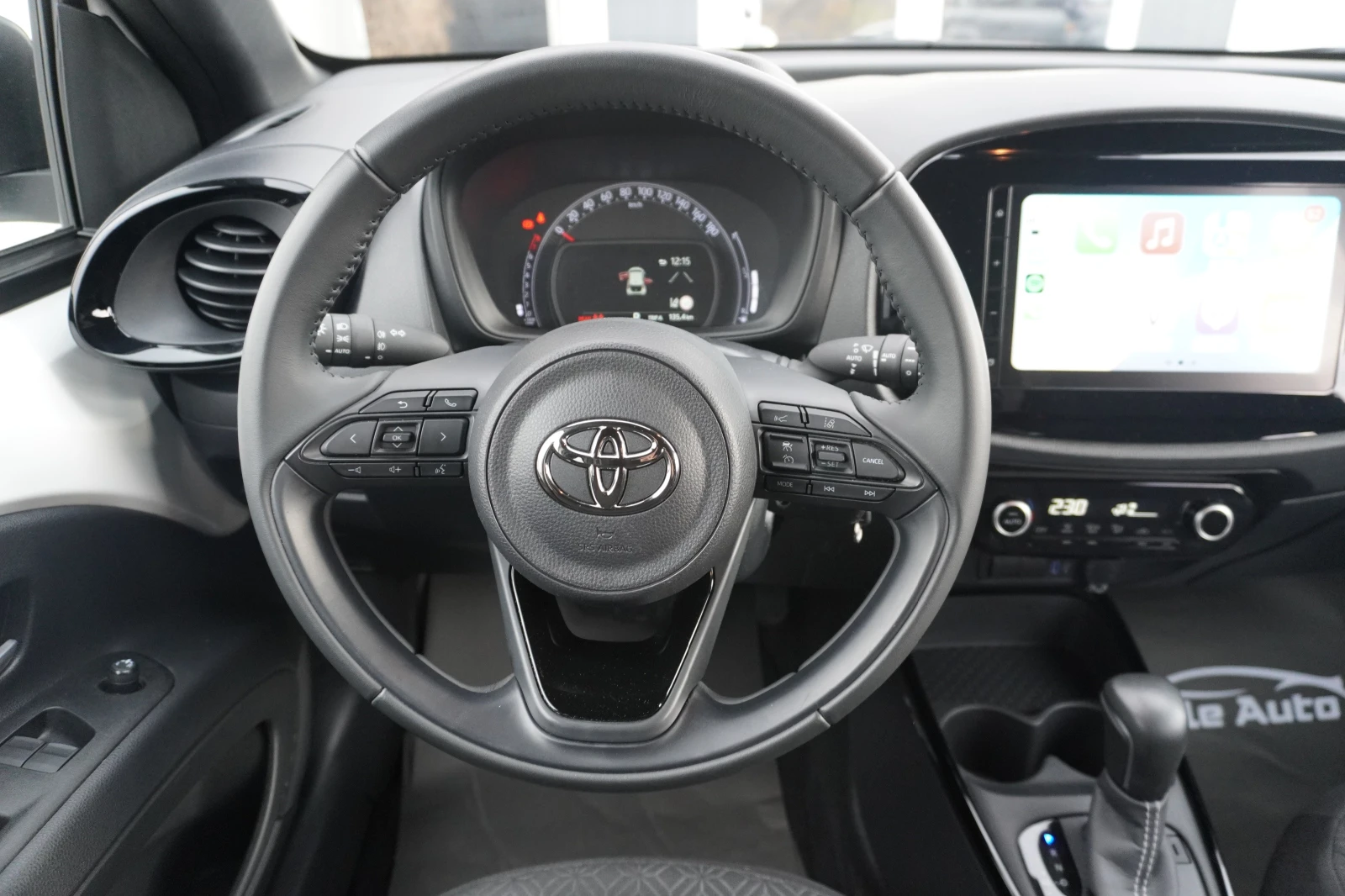 Toyota Aygo X 1.0VVTi Lounge Dual Tone/13.000km!! | Mobile.bg   12