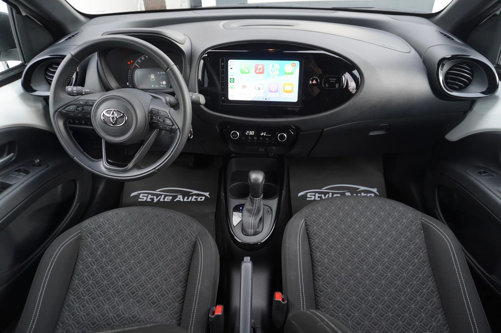 Toyota Aygo X 1.0VVTi Lounge Dual Tone/13.000km!! | Mobile.bg   11