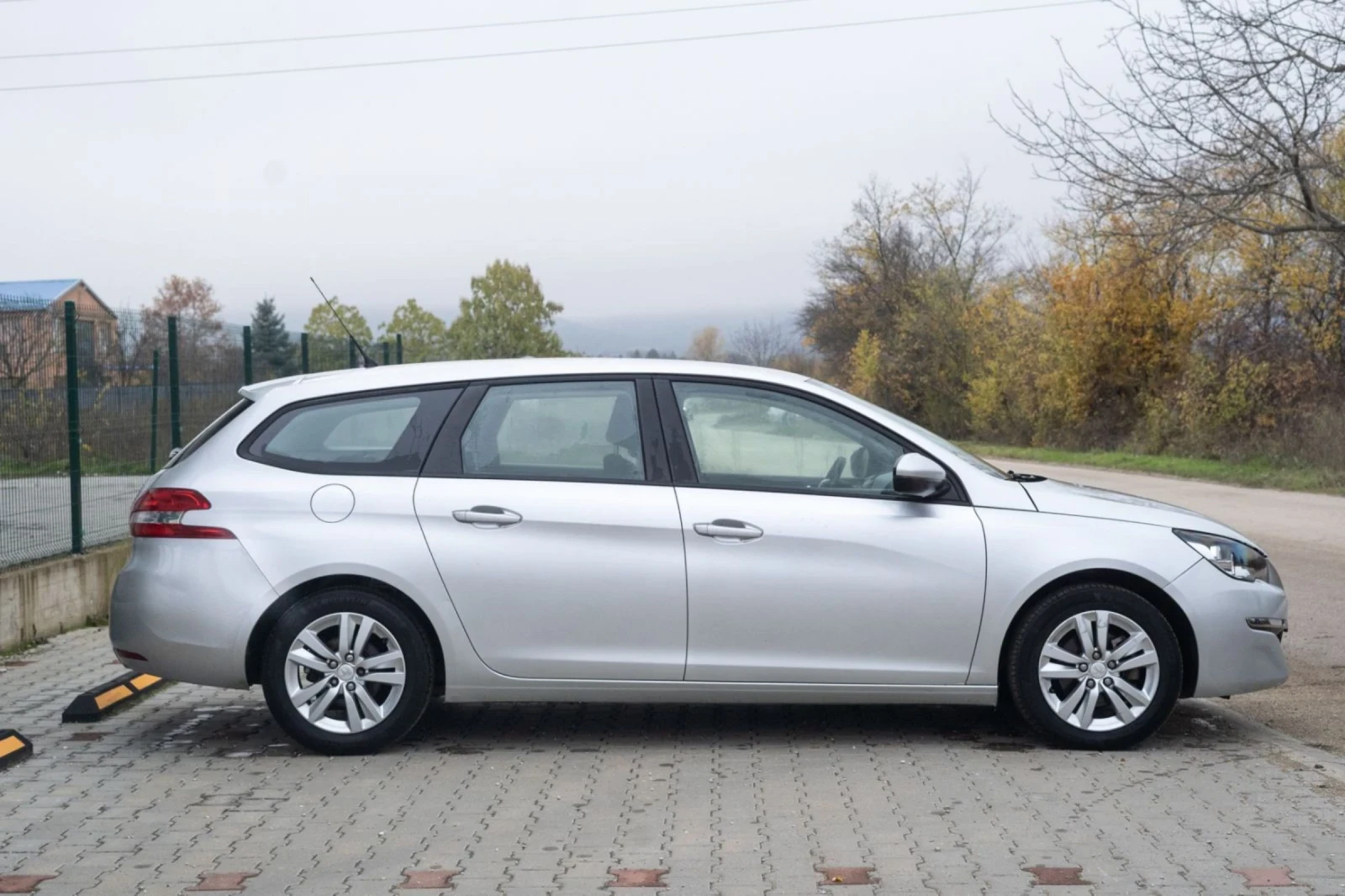 Peugeot 308 1.6 Топ СъСтоЯнИе - изображение 8