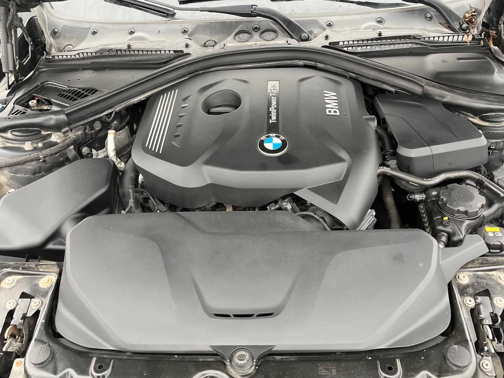 BMW 330 * 330i xDrive * CARFAX * ���� �� �� | Mobile.bg � ����������� 17