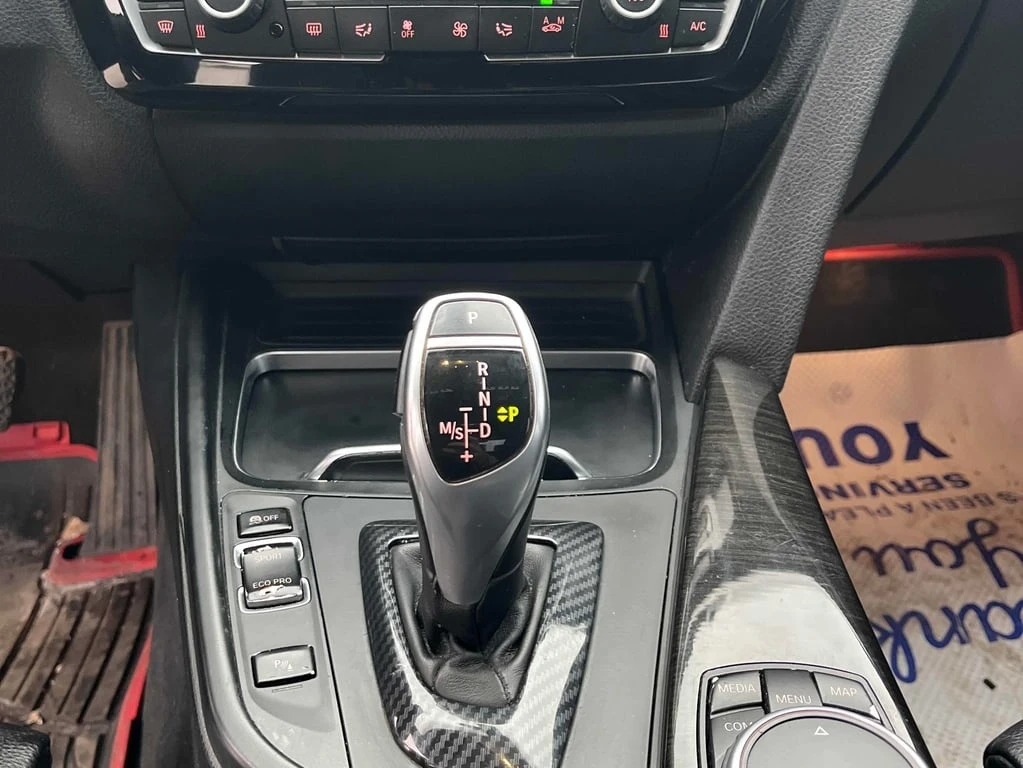 BMW 330 * 330i xDrive * CARFAX * ���� �� �� | Mobile.bg � ����������� 10