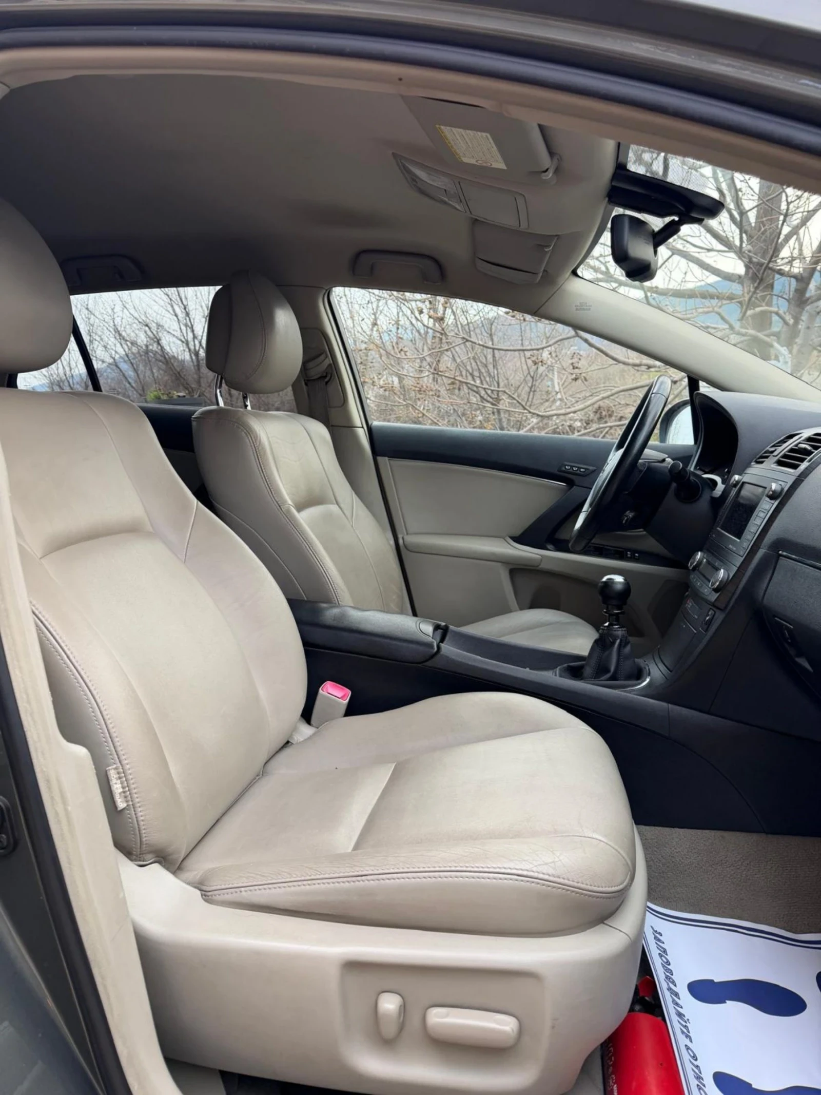 Toyota Avensis 126кс Внос от Белгия кожа, подгрев , снимка 10 - Автомобили и джипове - 53727398