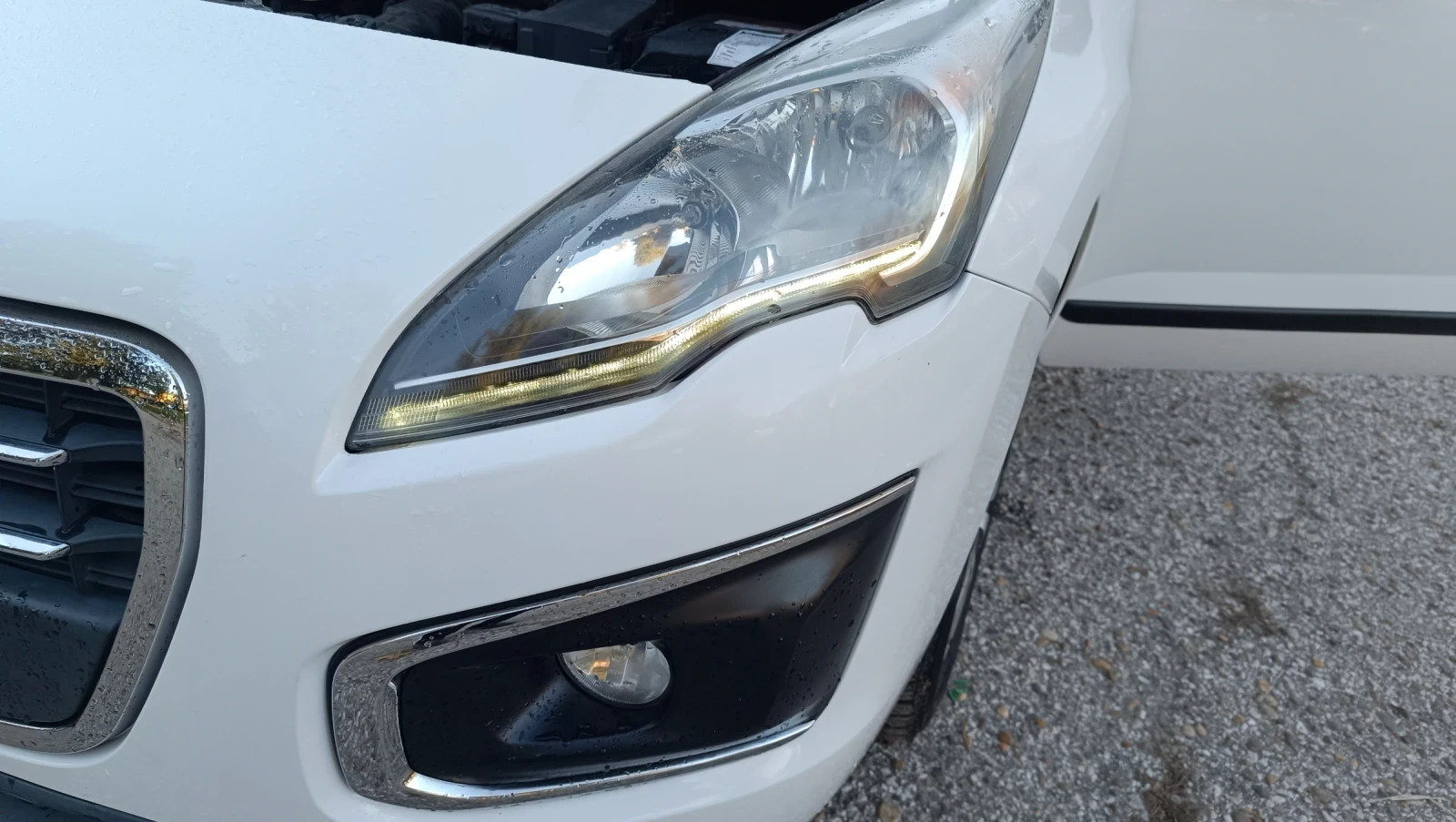 Peugeot 3008 1.6 еHDI, снимка 14 - Автомобили и джипове - 53917452