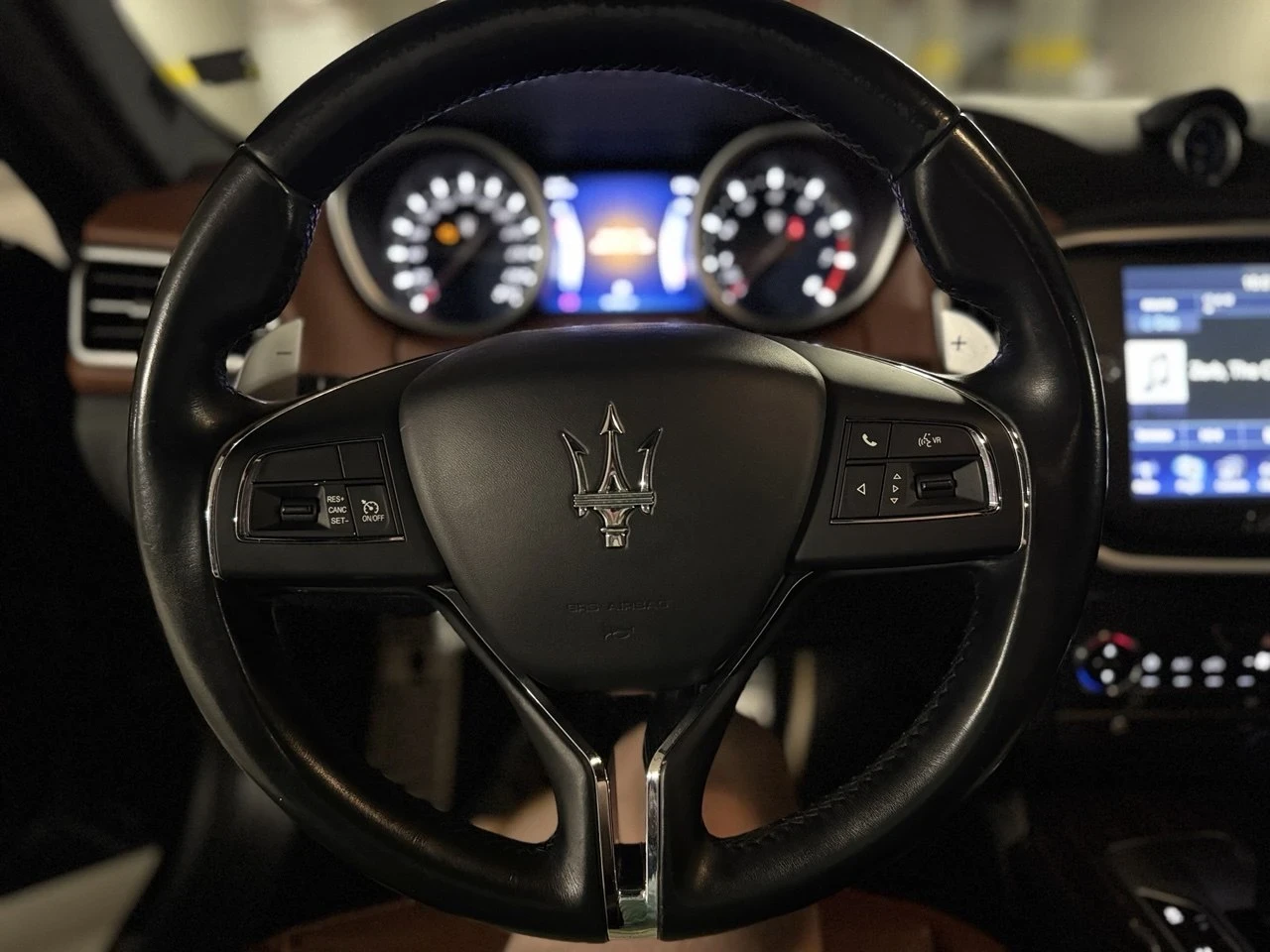 Maserati Ghibli SQ4, снимка 14 - Автомобили и джипове - 54730985