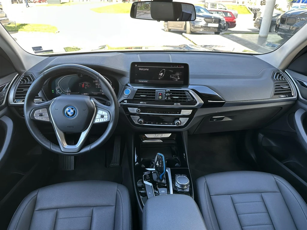BMW iX3, снимка 7 - Автомобили и джипове - 54754272