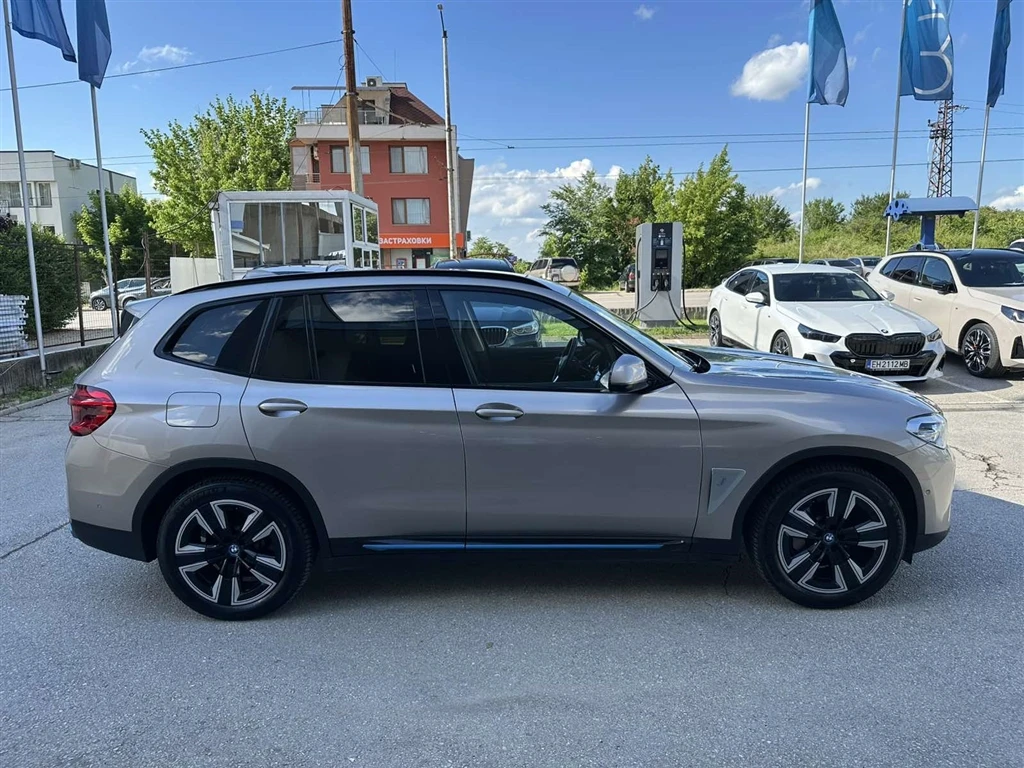 BMW iX3, снимка 14 - Автомобили и джипове - 54754272