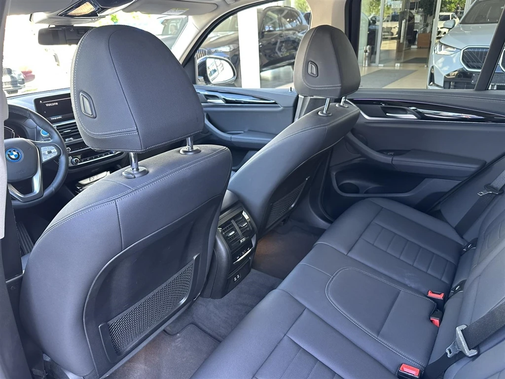 BMW iX3, снимка 9 - Автомобили и джипове - 54754272