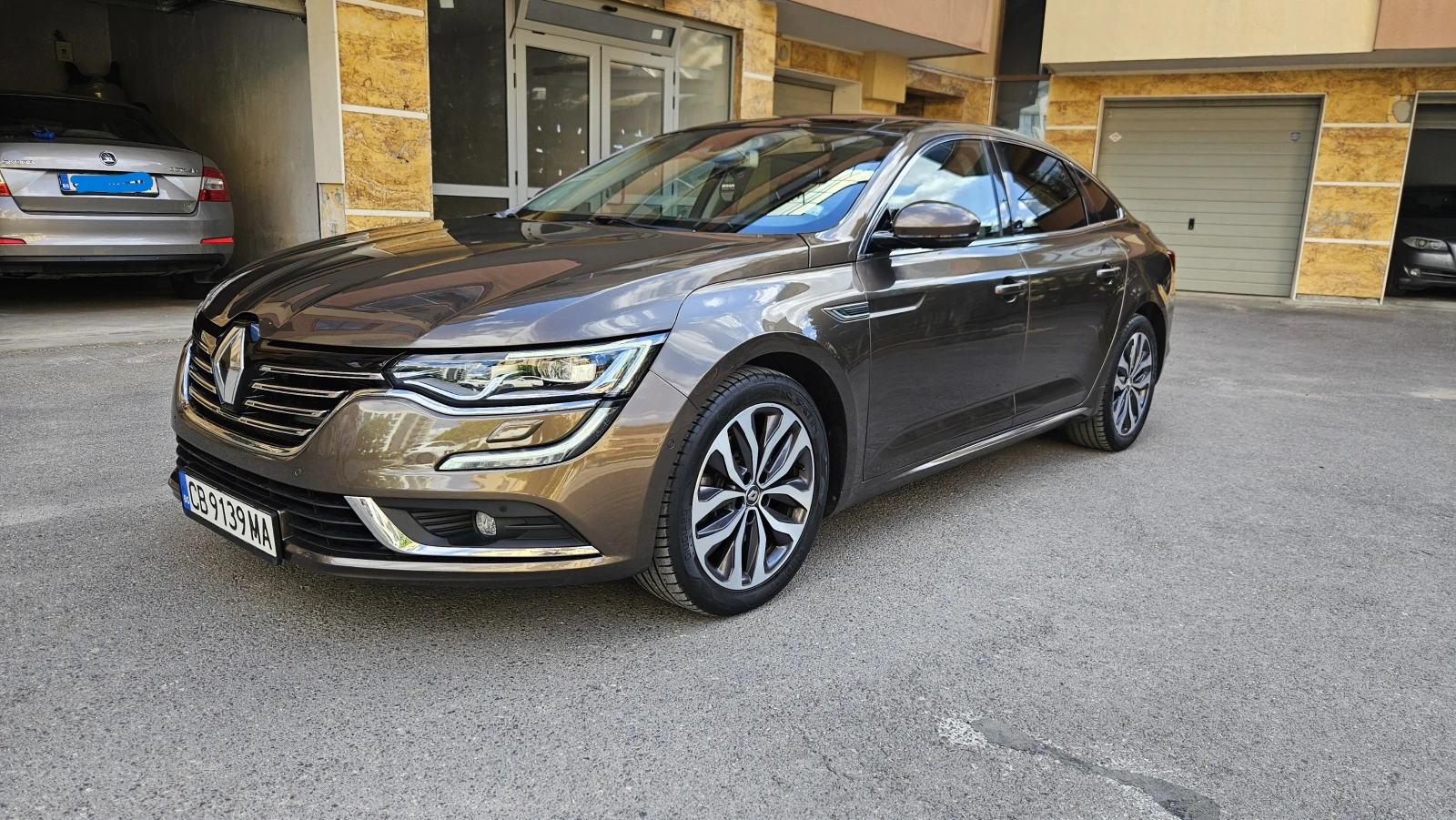 Renault Talisman Initiale Paris 1.6 dCi EDC 4CONTROL FULL EXTRAS, снимка 2 - Автомобили и джипове - 54901624