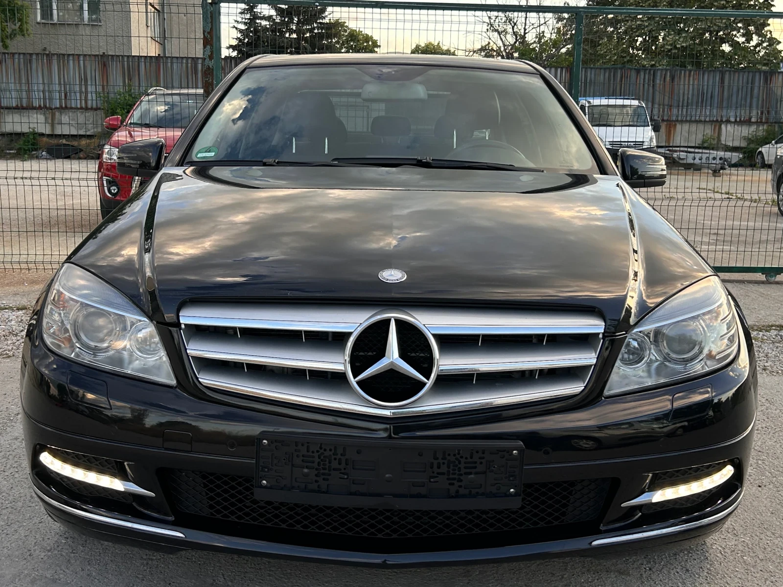 Mercedes-Benz C 350 FULL, снимка 6 - Автомобили и джипове - 54918955
