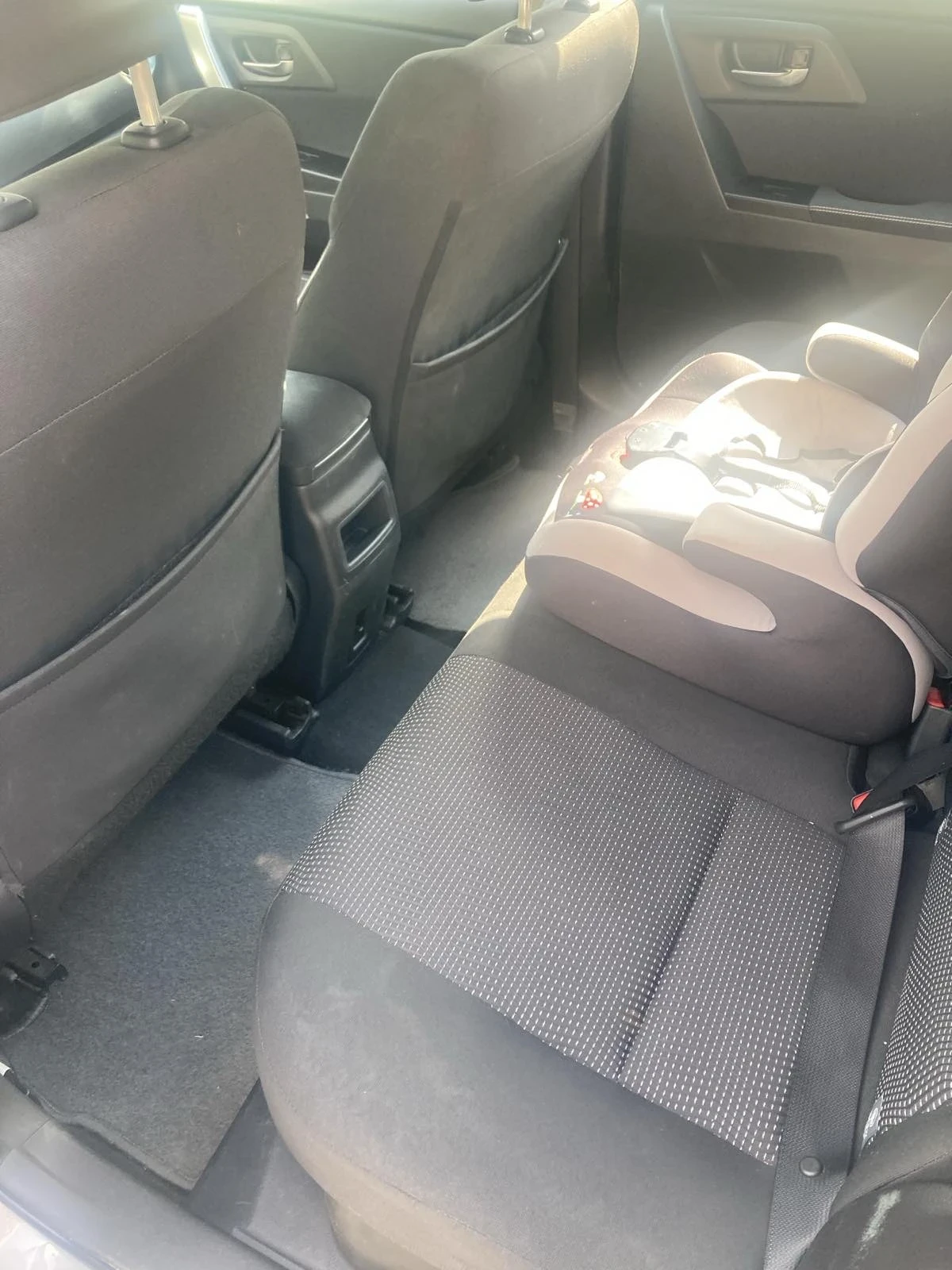 Toyota Auris, снимка 6 - Автомобили и джипове - 55223993