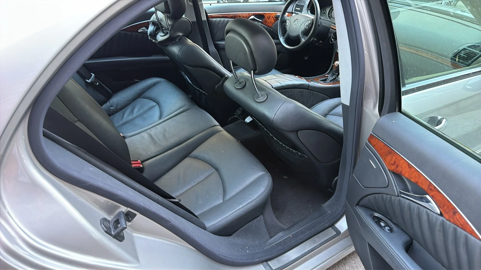 Mercedes-Benz E 220 2.2cdi, снимка 6 - Автомобили и джипове - 55397246