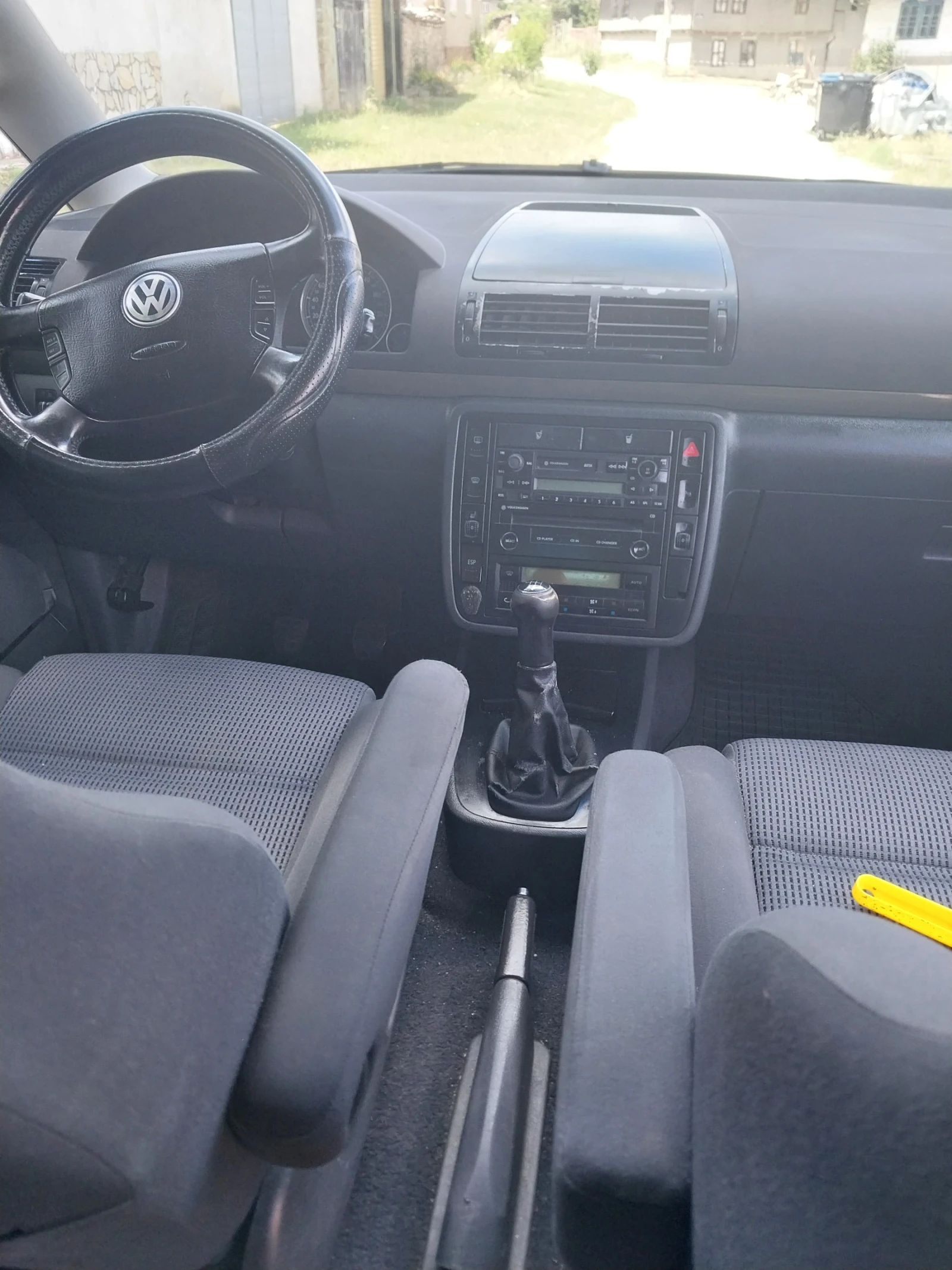 VW Sharan 1.9TDI, снимка 10 - Автомобили и джипове - 55408253