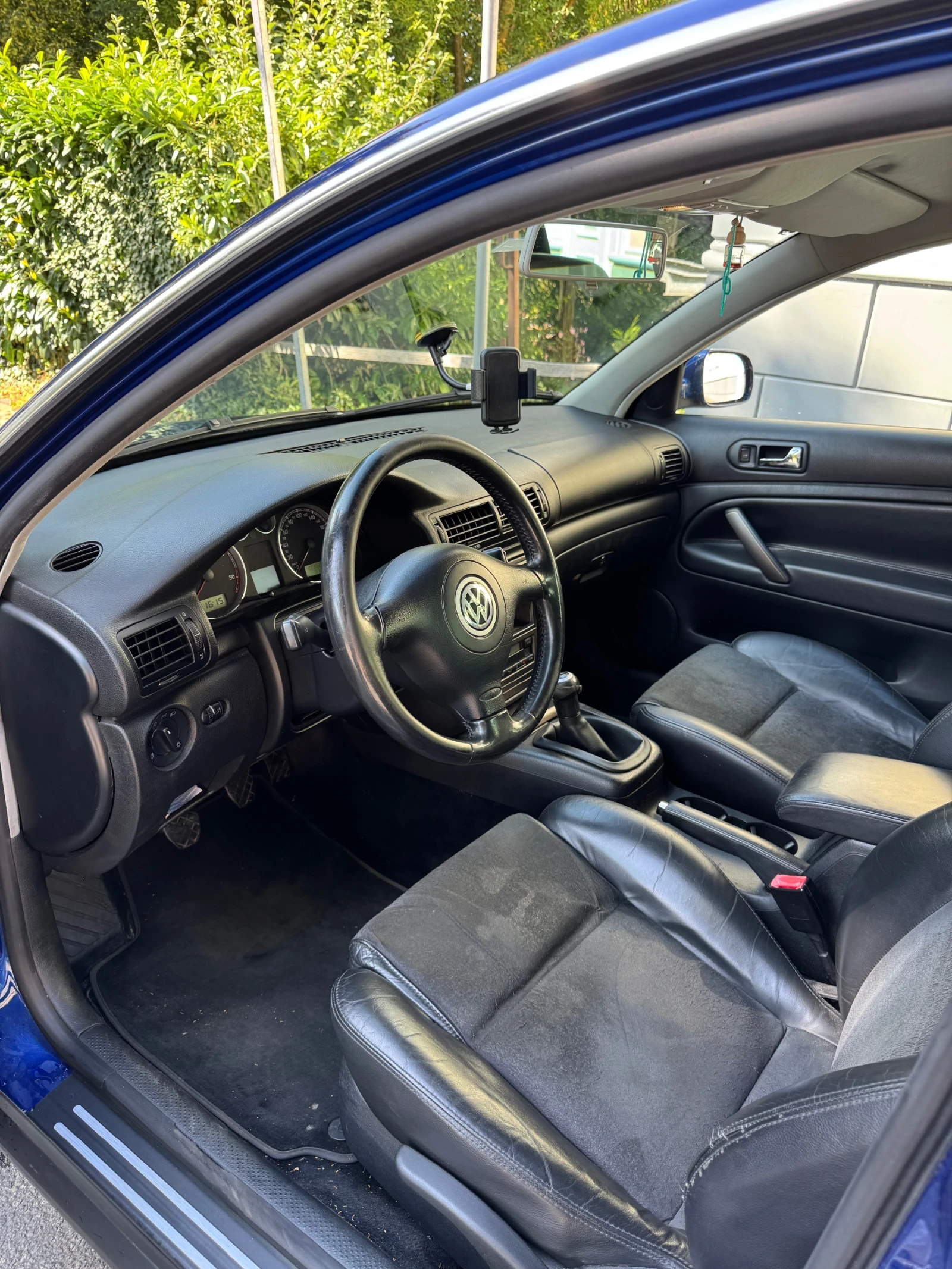 VW Passat 1.9TDI 131 к.с. AVF 4Motion, снимка 9 - Автомобили и джипове - 55578971