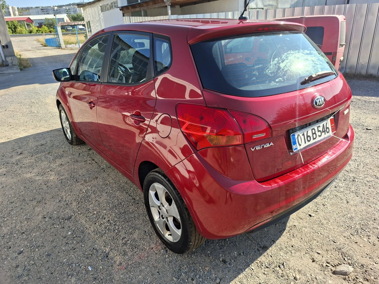 Kia Venga, снимка 3 - Автомобили и джипове - 55621476
