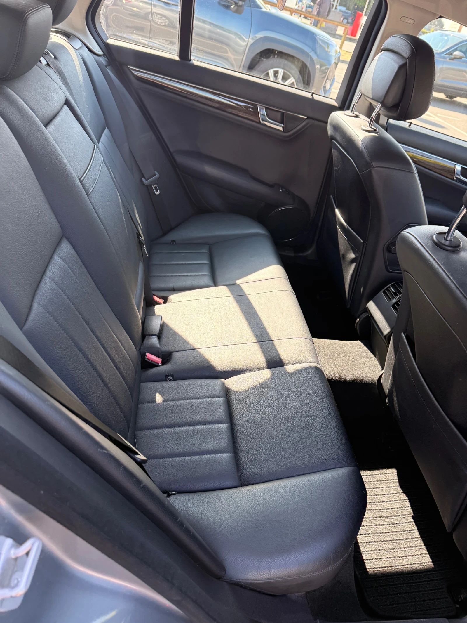 Mercedes-Benz C 220 Elegance , снимка 11 - Автомобили и джипове - 55622528