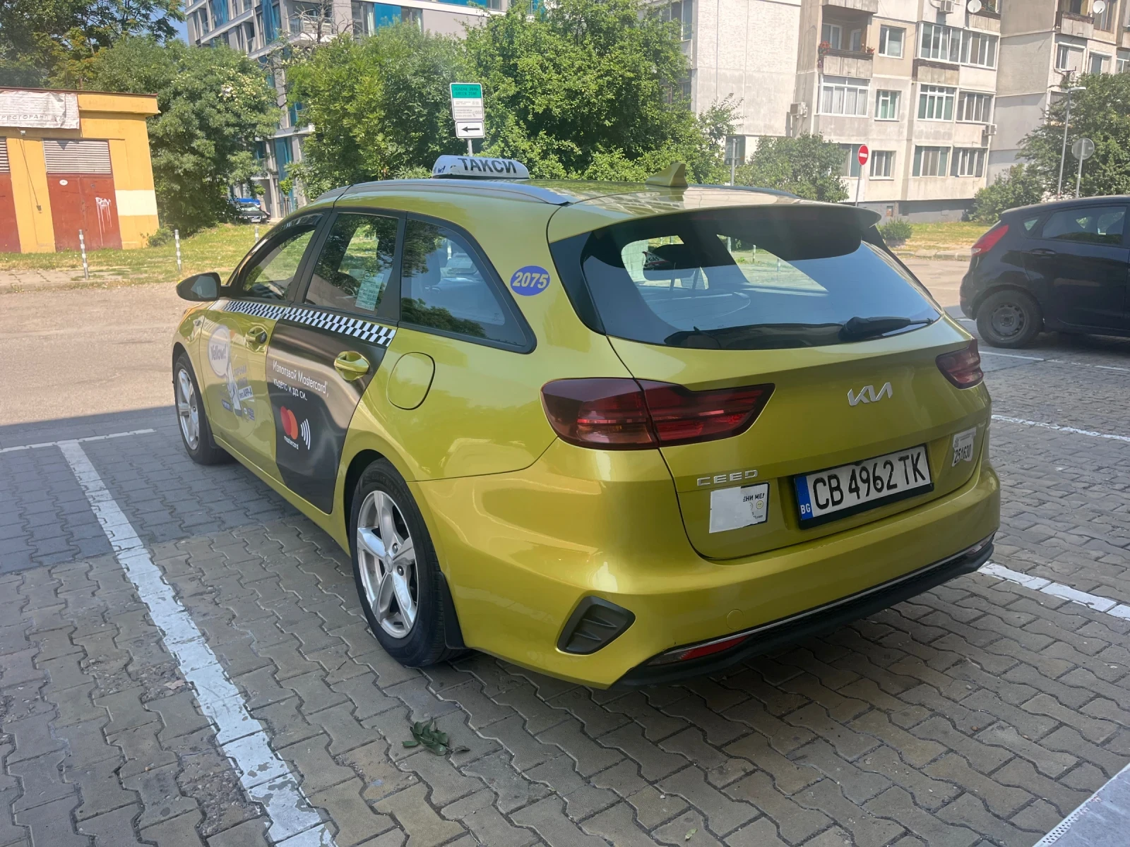 Kia Ceed GAS, снимка 6 - Автомобили и джипове - 55949857