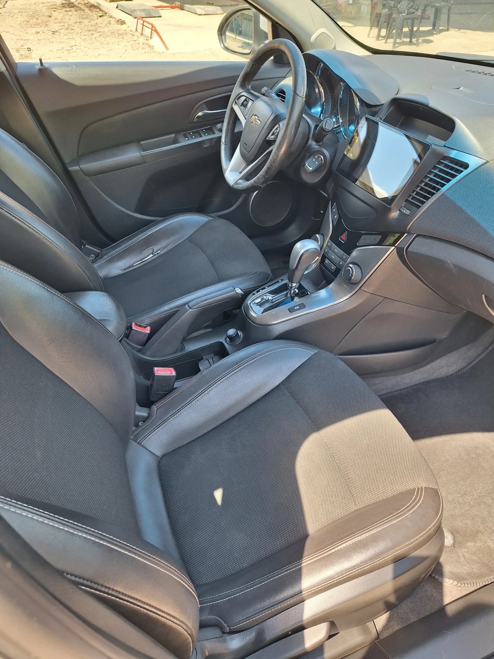 Chevrolet Cruze 2.0 дизел автомат, снимка 6 - Автомобили и джипове - 56642118