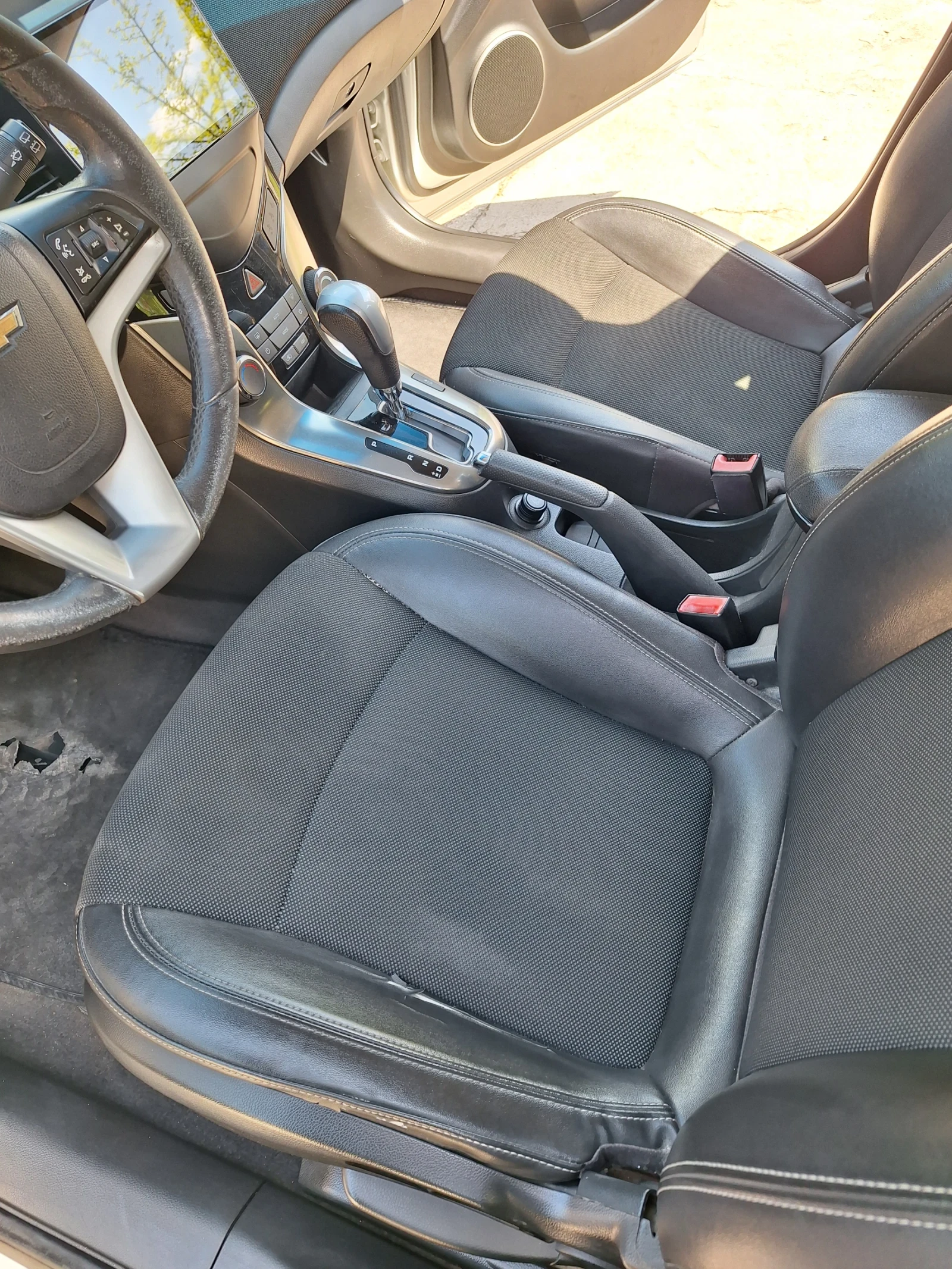 Chevrolet Cruze 2.0 дизел автомат, снимка 7 - Автомобили и джипове - 56642118