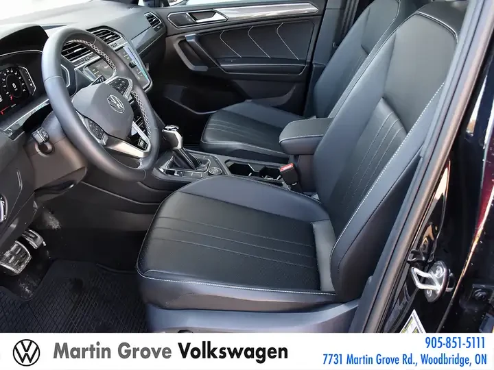 VW Tiguan Comfortline R-Line Black  * CARFAX * АВТО КРЕДИТ *, снимка 9 - Автомобили и джипове - 54732886