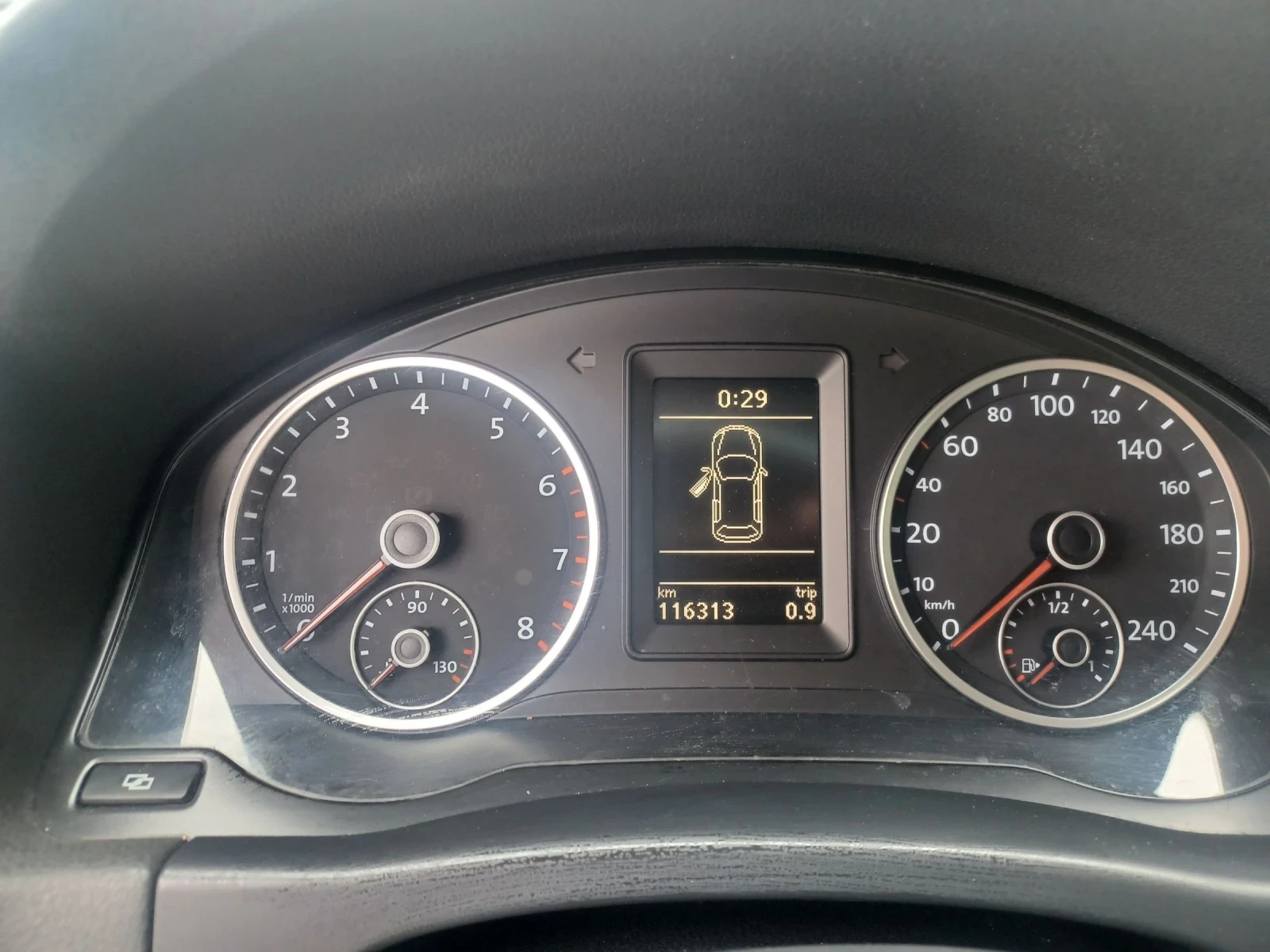 VW Tiguan 1.4 - изображение 8