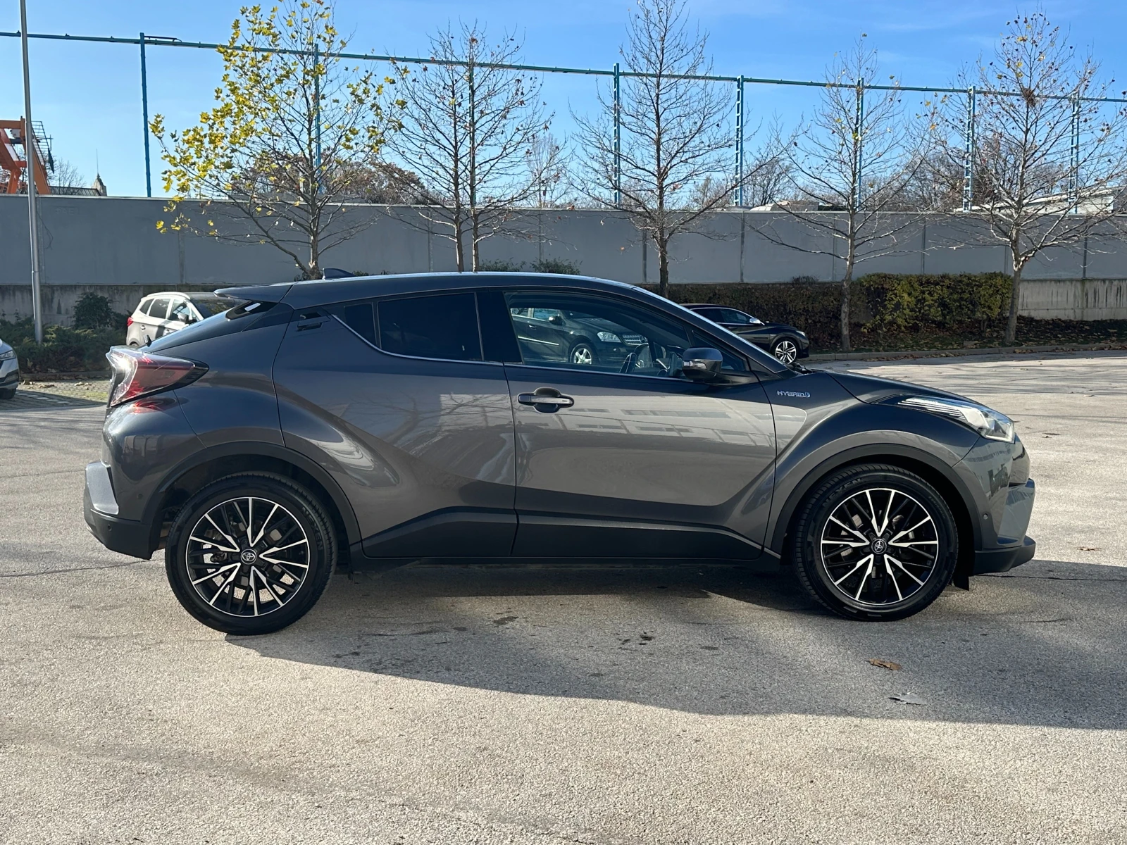 Toyota C-HR Lounge 1.8 Hybrid/Гаранция - изображение 5