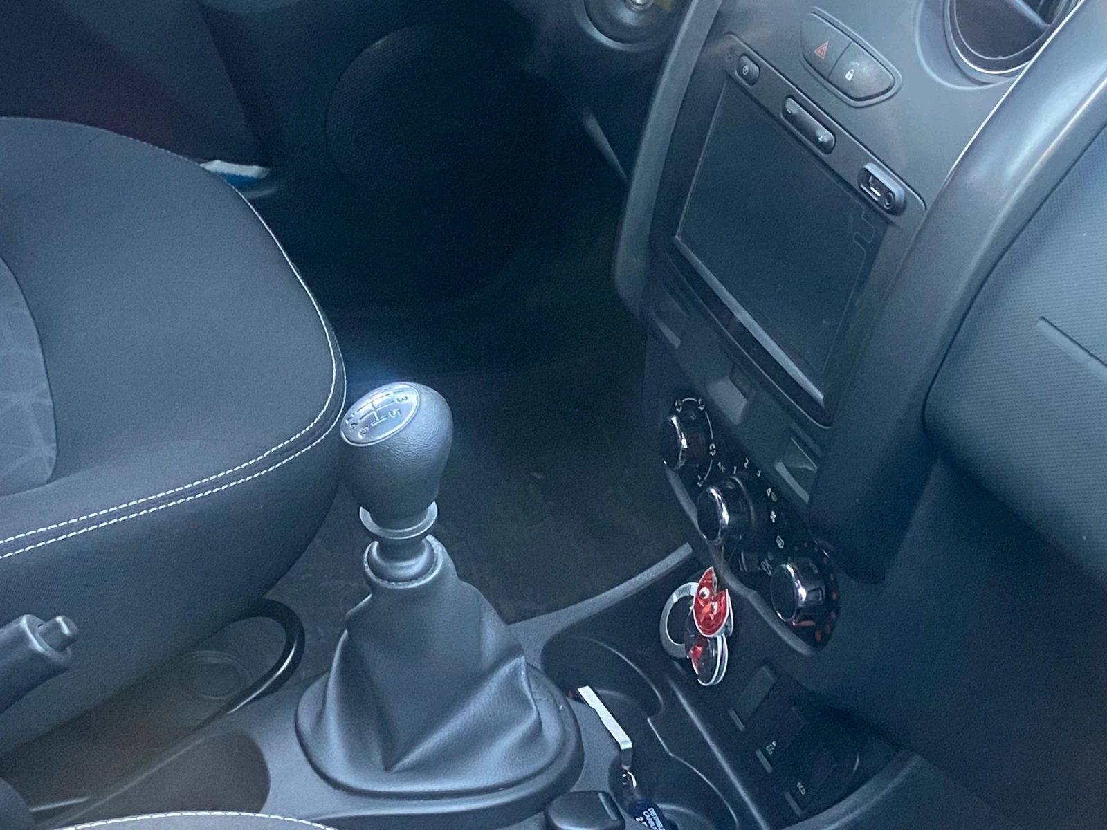 Dacia Duster 78000км, 4х4, 1.5dci Италия нова - изображение 5