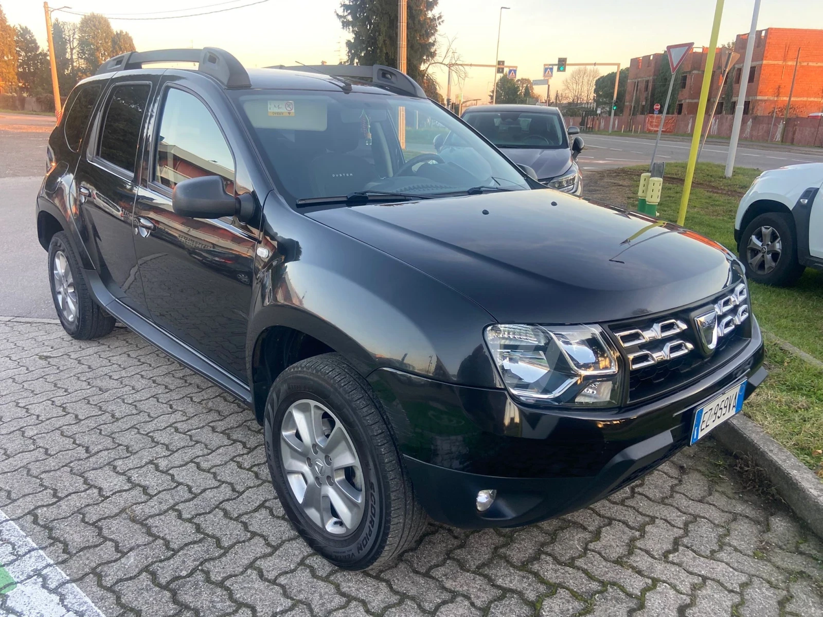 Dacia Duster 78000км, 4х4, 1.5dci Италия нова - изображение 2