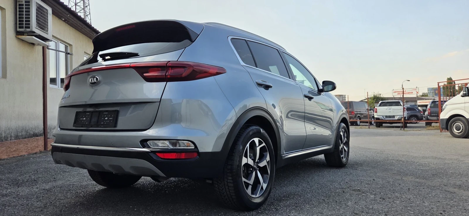 Kia Sportage 1.6T-177к.с/Евро6/Автоматик/Топ/Нави/Камера/4х4/, снимка 9 - Автомобили и джипове - 53851715