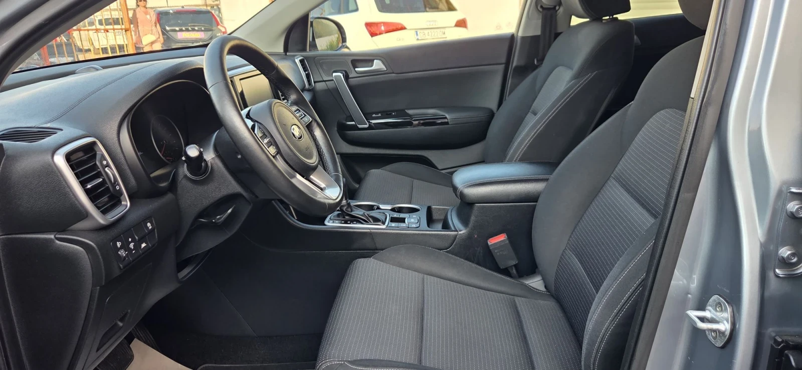 Kia Sportage 1.6T-177к.с/Евро6/Автоматик/Топ/Нави/Камера/4х4/, снимка 14 - Автомобили и джипове - 53851715
