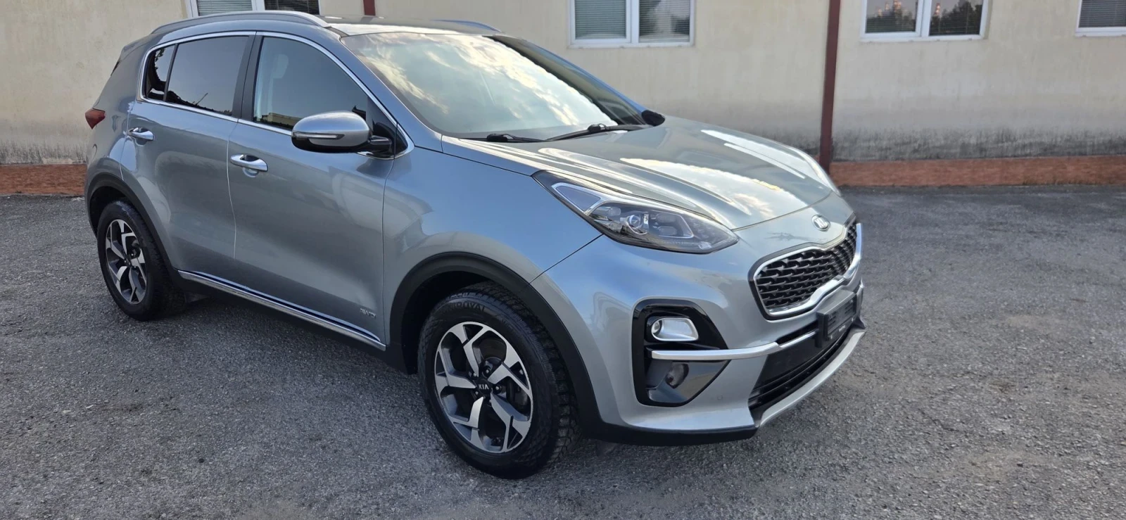 Kia Sportage 1.6T-177к.с/Евро6/Автоматик/Топ/Нави/Камера/4х4/, снимка 5 - Автомобили и джипове - 53851715