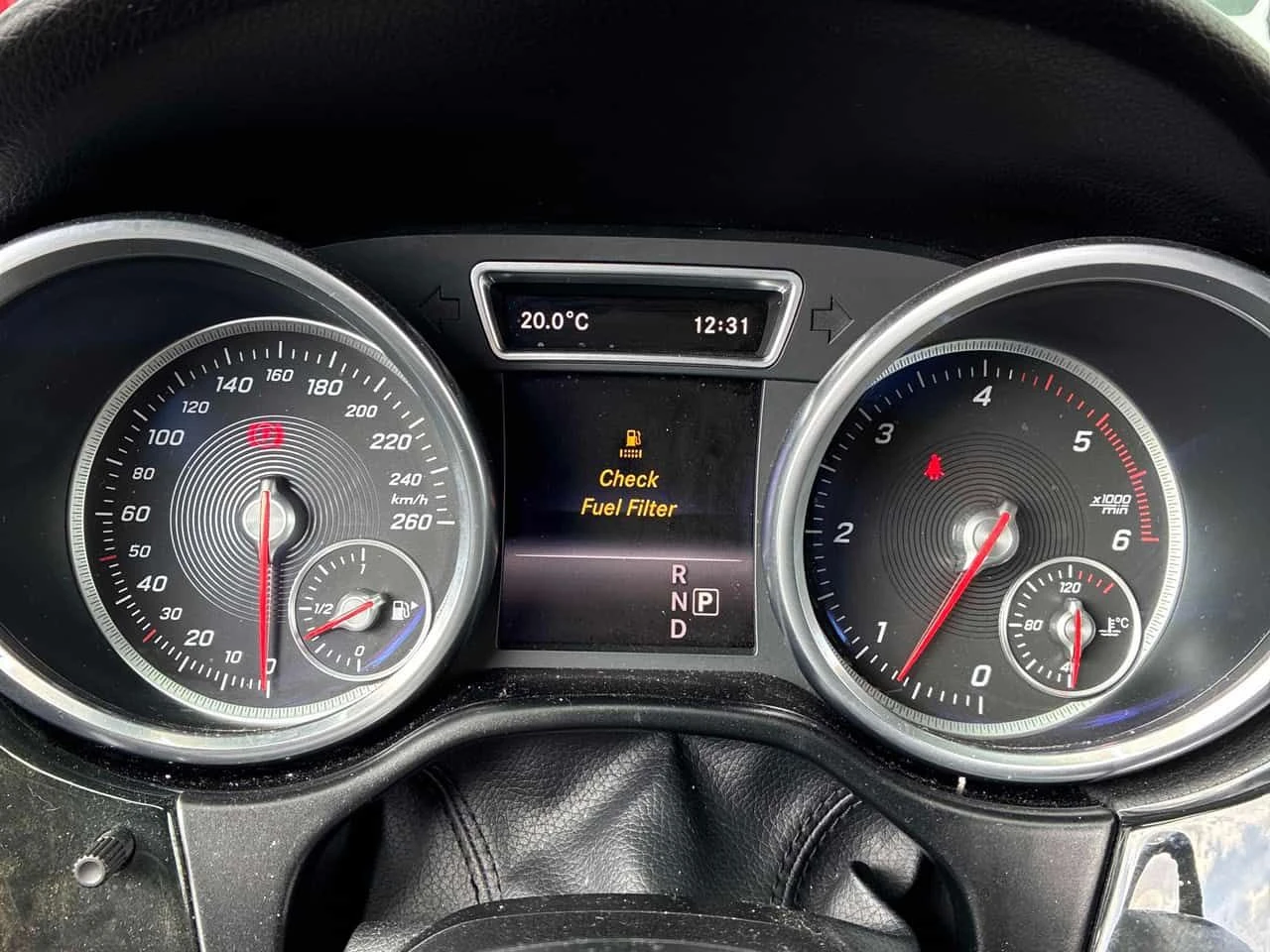 Mercedes-Benz GLE * 350d * ПАНОРАМА * ОТ ПРЕДСТАВИТЕЛСТВО, снимка 9 - Автомобили и джипове - 54207368