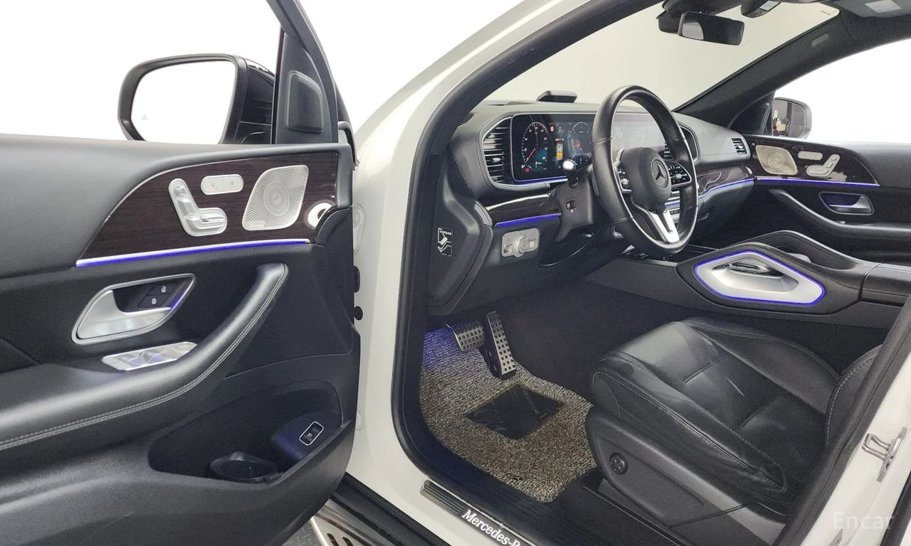 Mercedes-Benz GLE 400 d* 4MATIC* BURMESTER* ПОДГРЕВ* ОБДУХВАНЕ* НАВИГАЦИ, снимка 8 - Автомобили и джипове - 54775448