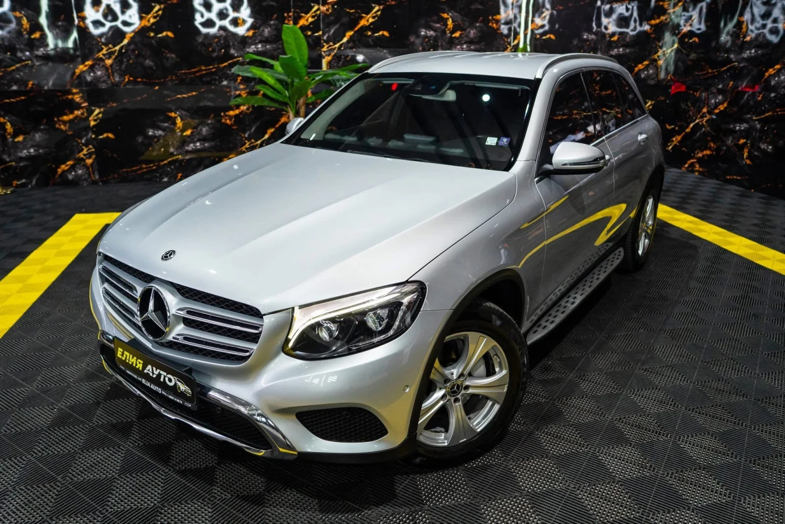 Mercedes-Benz GLC 250 D 4MATIC LED NAVI НАПЪЛНО ОБСЛУЖЕН ЛИЗИНГ 100%, снимка 5 - Автомобили и джипове - 55051893