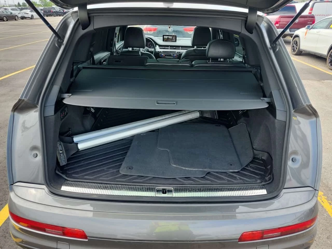 Audi Q7 3.0T TECHNIK/ДИСТРОНИК/360/ПАНО/МАТРИКС/ОБДУХ/, снимка 15 - Автомобили и джипове - 55590001