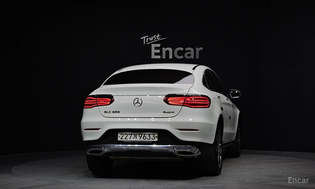 Mercedes-Benz GLC 300 COUPE* 360КАМЕРА* LANE* ASSIST* ПОДГРЕВ, снимка 4 - Автомобили и джипове - 55820881