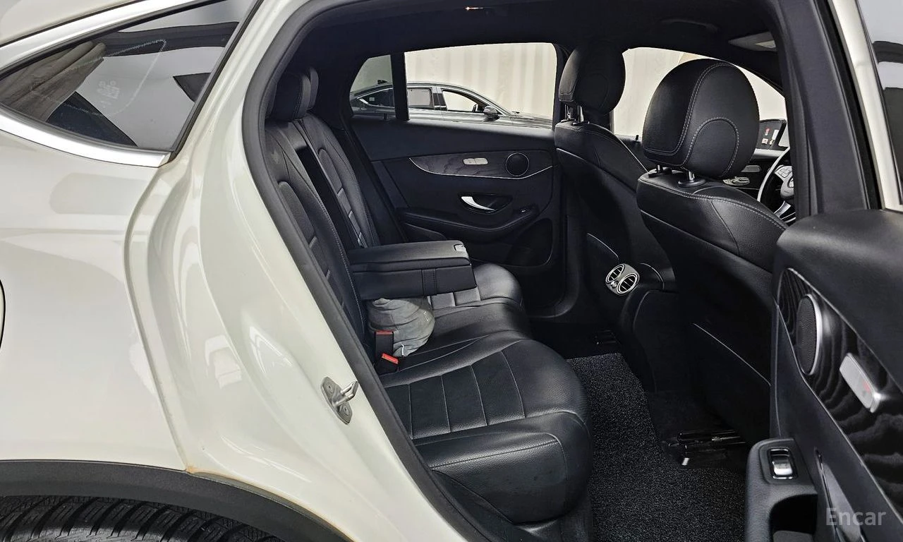 Mercedes-Benz GLC 300 COUPE* 360КАМЕРА* LANE* ASSIST* ПОДГРЕВ, снимка 13 - Автомобили и джипове - 55820881