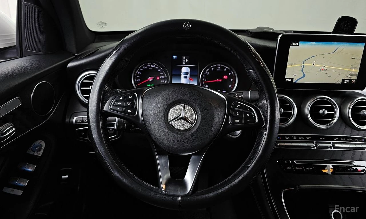 Mercedes-Benz GLC 300 COUPE* 360КАМЕРА* LANE* ASSIST* ПОДГРЕВ, снимка 8 - Автомобили и джипове - 55820881