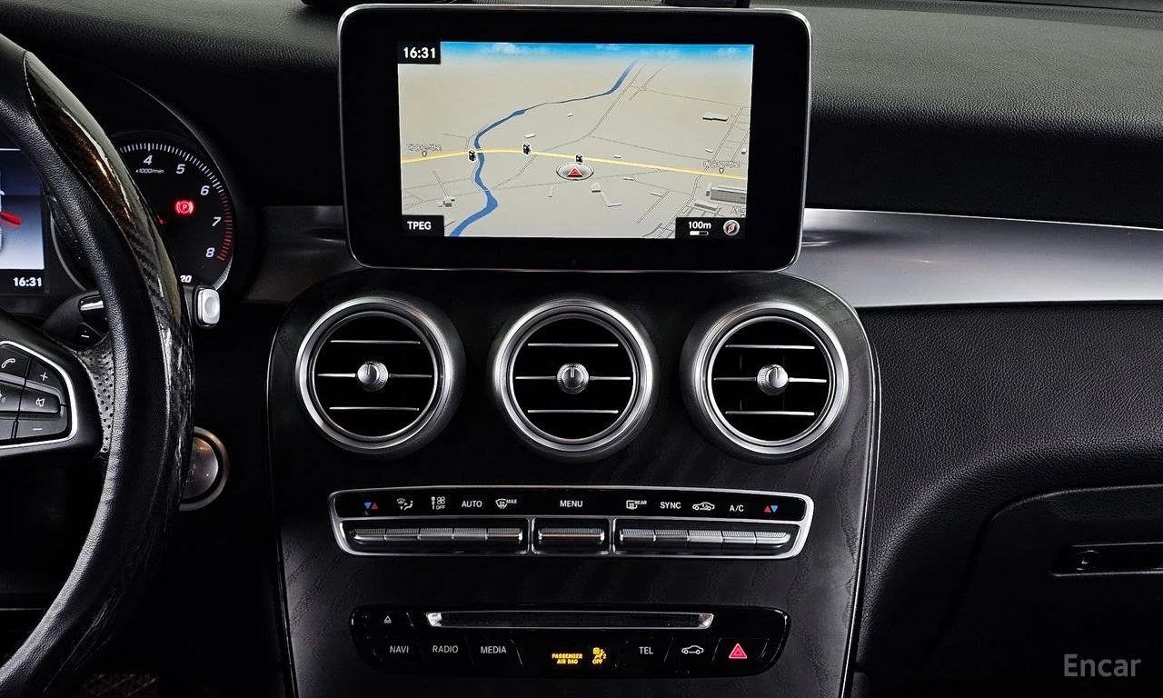 Mercedes-Benz GLC 300 COUPE* 360КАМЕРА* LANE* ASSIST* ПОДГРЕВ, снимка 9 - Автомобили и джипове - 55820881