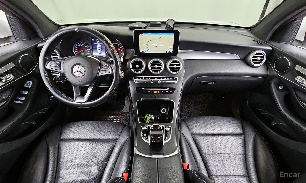 Mercedes-Benz GLC 300 COUPE* 360КАМЕРА* LANE* ASSIST* ПОДГРЕВ, снимка 7 - Автомобили и джипове - 55820881