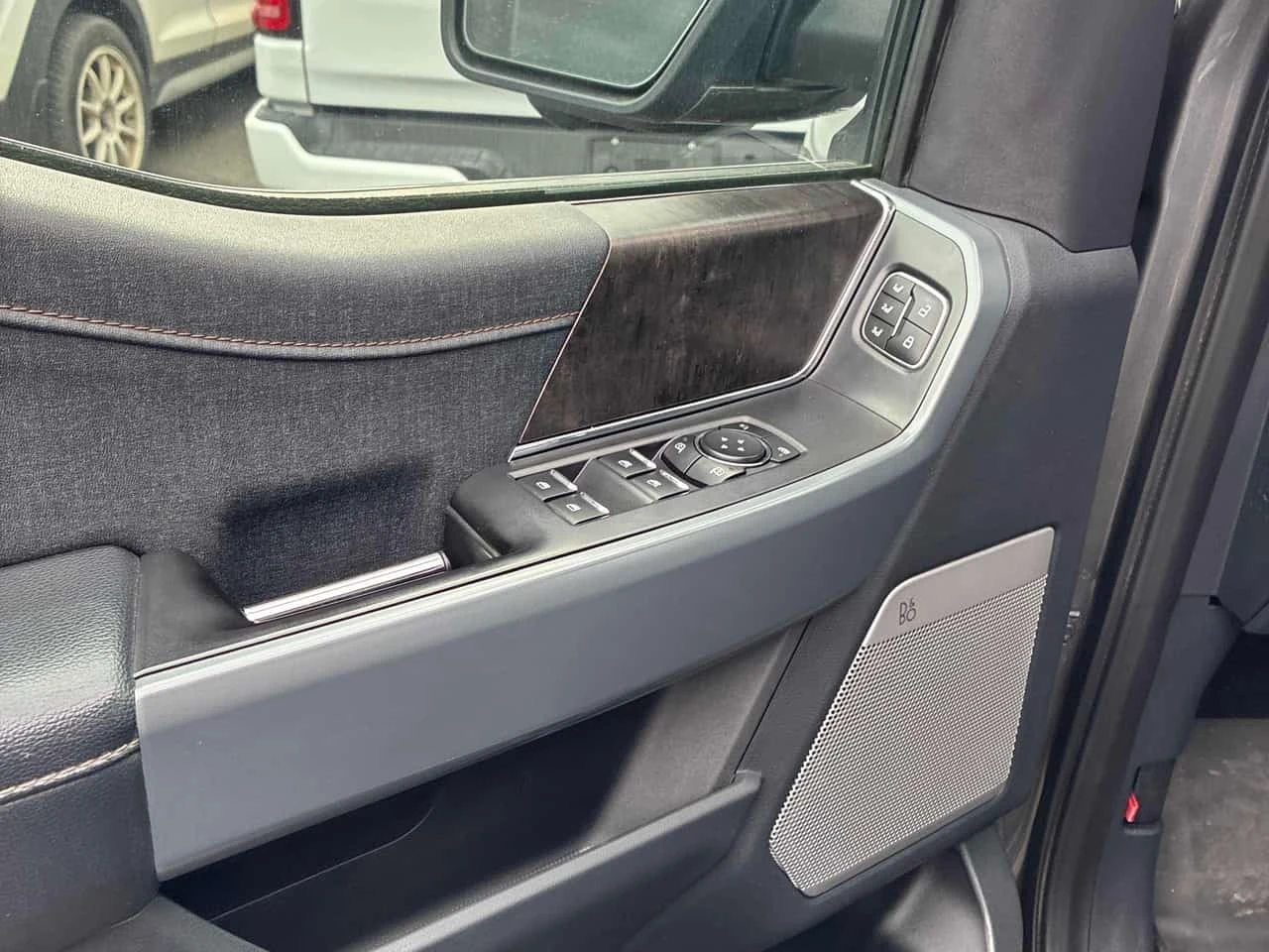 Ford F150 LARIAT 4WD SuperCrew 5.5' Box * CARFAX  | Mobile.bg � ����������� 12