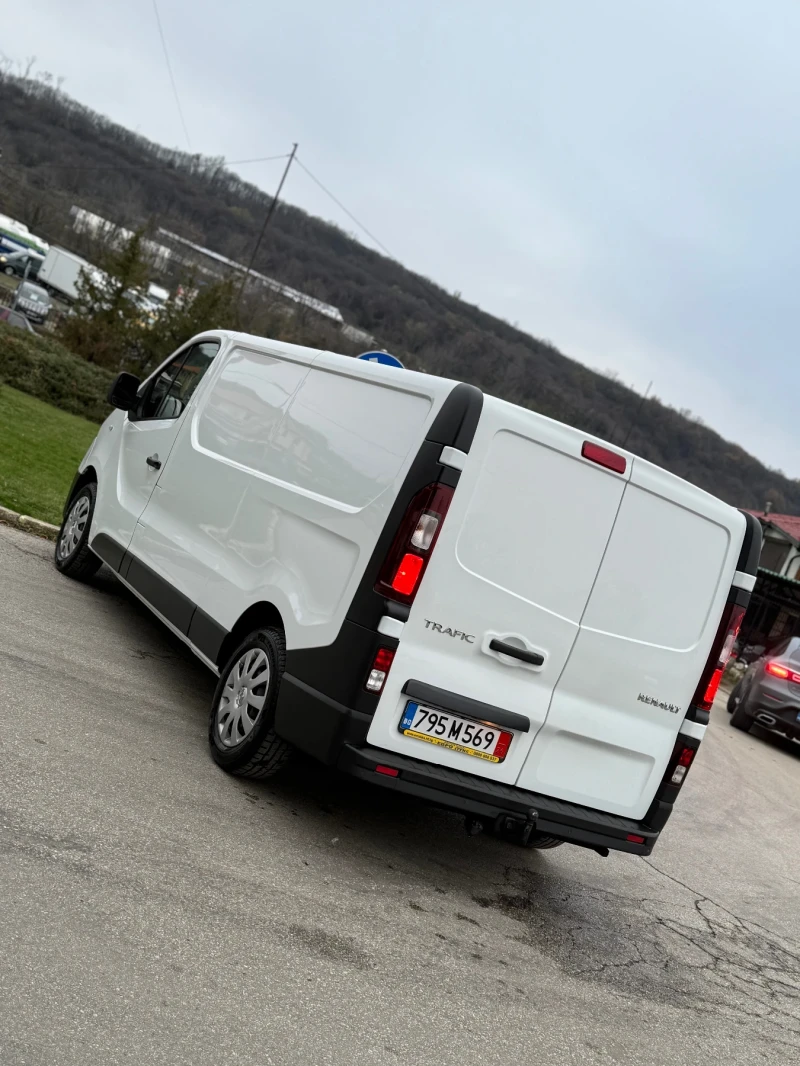 Renault Trafic, снимка 4 - Бусове и автобуси - 52693122