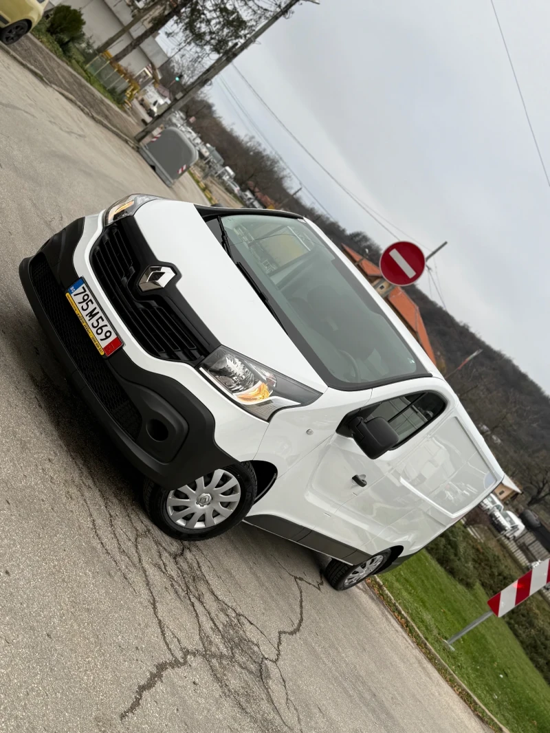 Renault Trafic, снимка 2 - Бусове и автобуси - 52693122