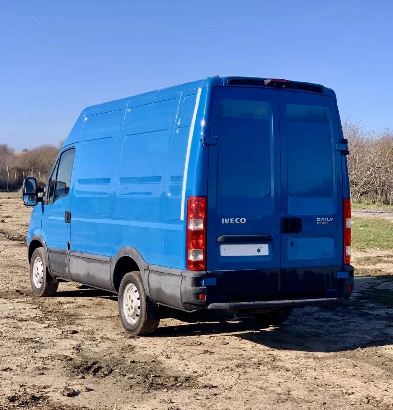 Iveco Daily  Климатик* Седалка на килограми* Сервизна история, снимка 4 - Бусове и автобуси - 52823405