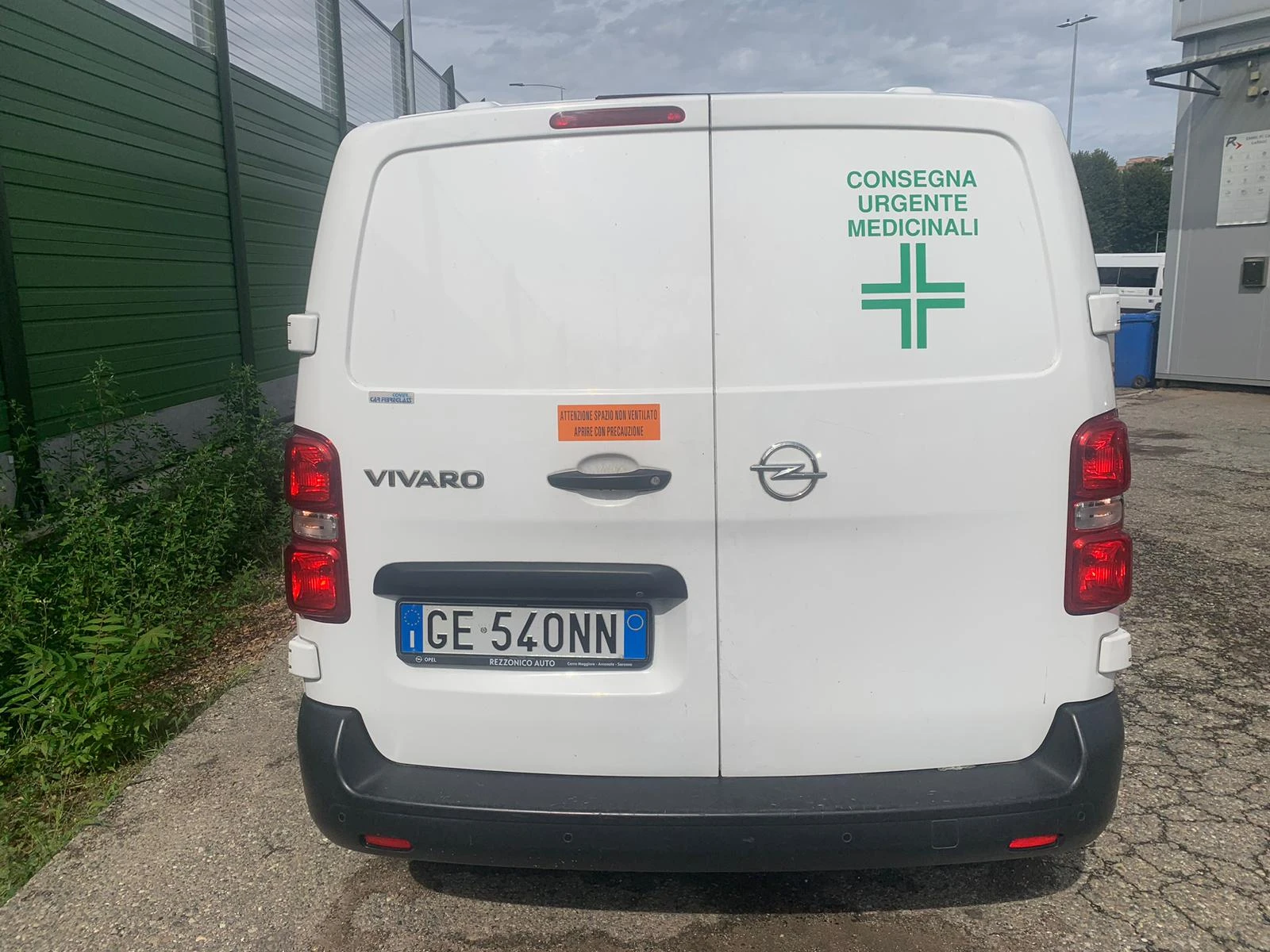 Opel Vivaro ХЛАДИЛЕН -5`* АВТОМАТИК* ОБСЛУЖЕН* 2021г. EURO 6D - изображение 5