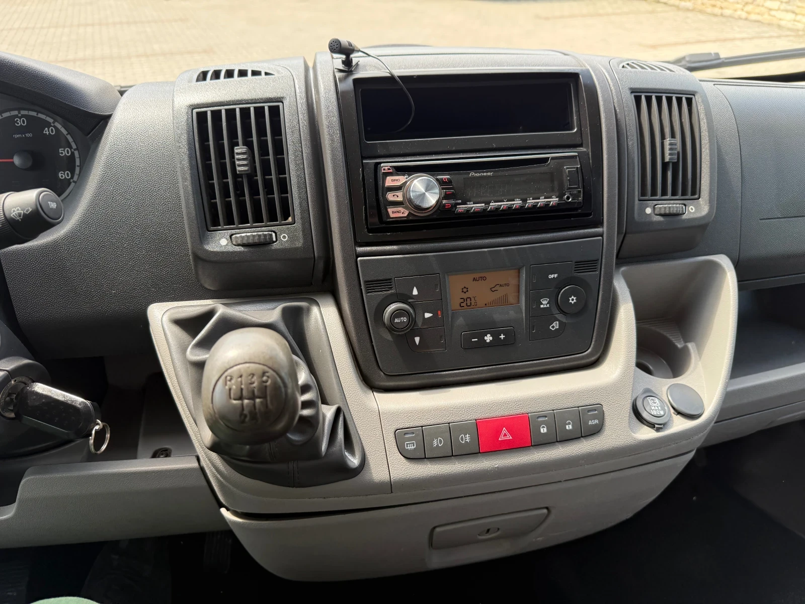 Peugeot Boxer 3.0 - изображение 10