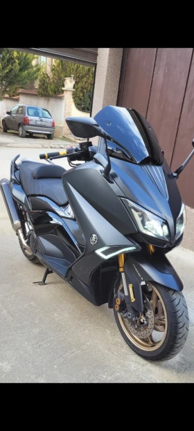  Yamaha T-max