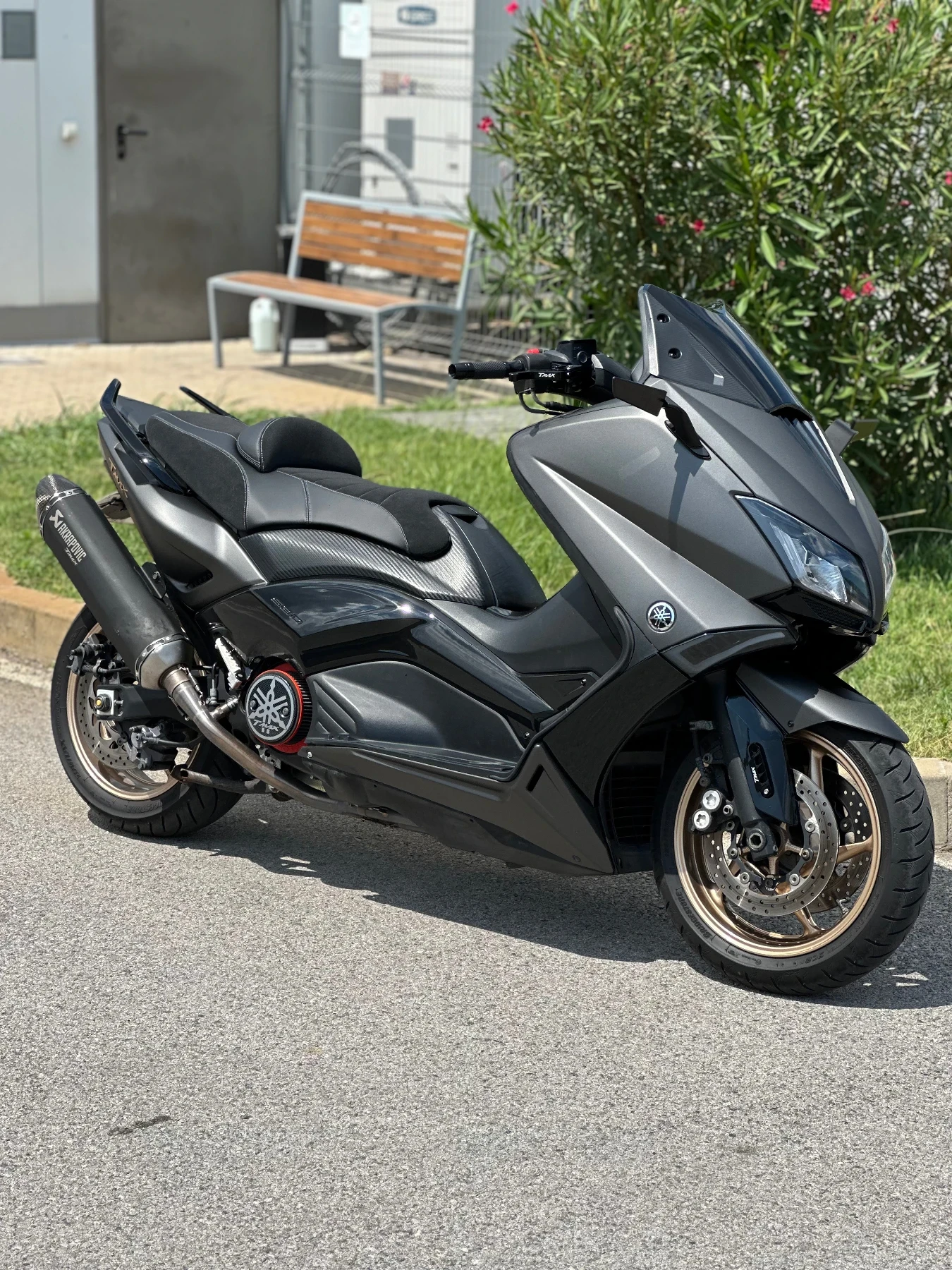 Yamaha T-max 530